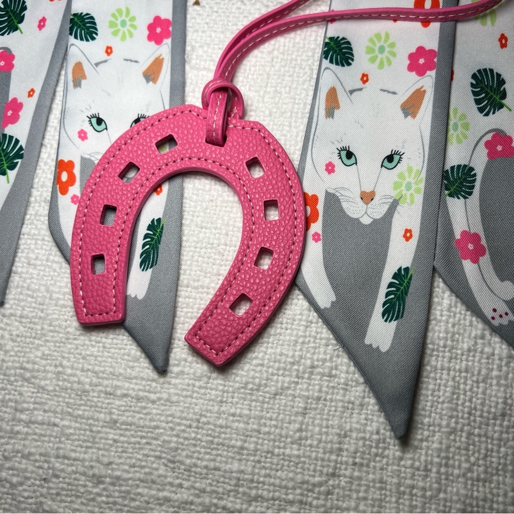 Cat Twilly Set & Lucky Horseshoe Charm - Picture 10 of 13